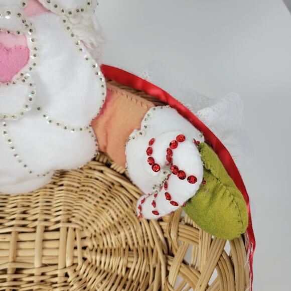 Vintage Christmas Santa Hamper Basket Decorative Wicker Organizing Food Basket - Picture 9 of 14